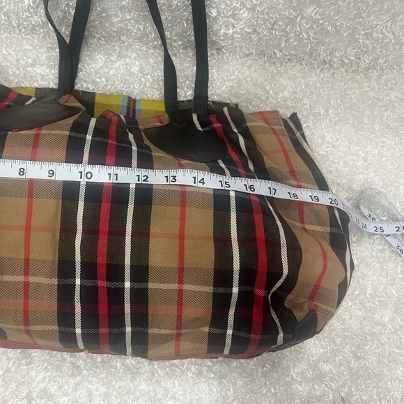 BURBERRY Reversible Tote Bag - Picture 11 of 15